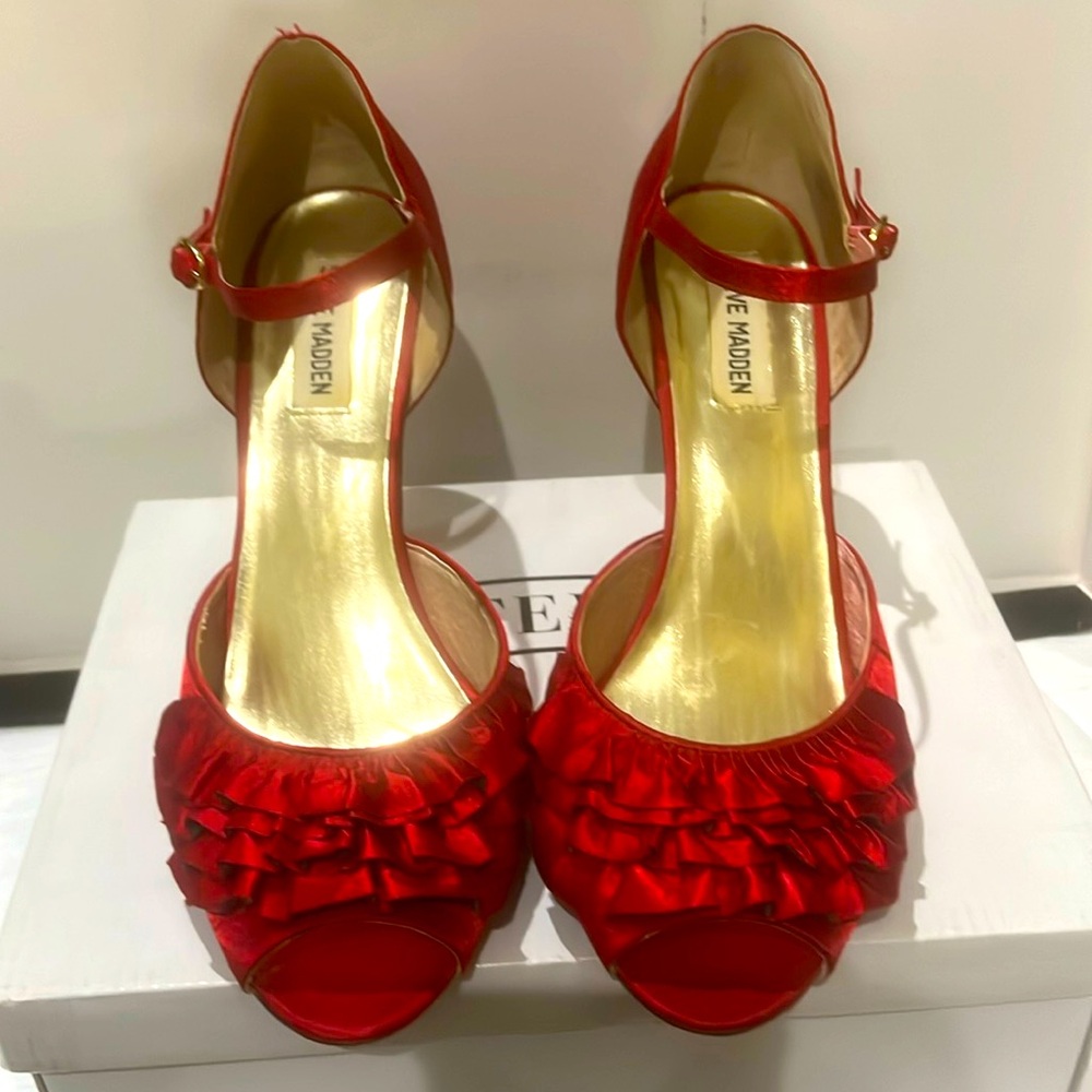 Red satin. Steve Madden heels. 4 inch.  9.5. Open toe.